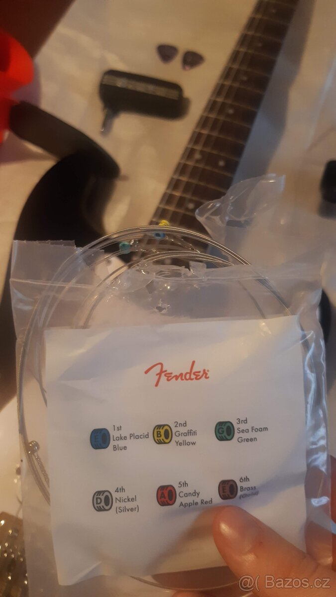 Fender Squier Stratocaster - 2