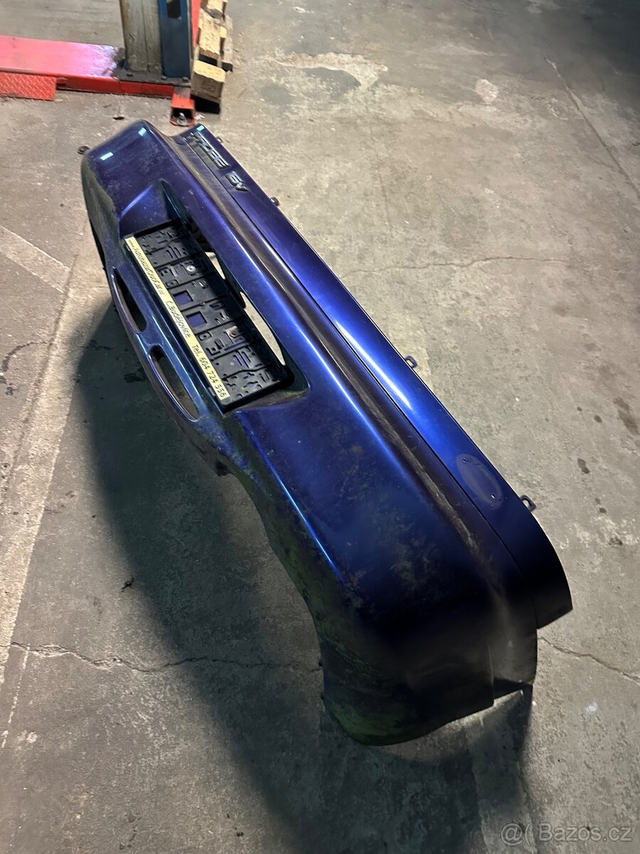 Ford Probe zadní nárazník - 2