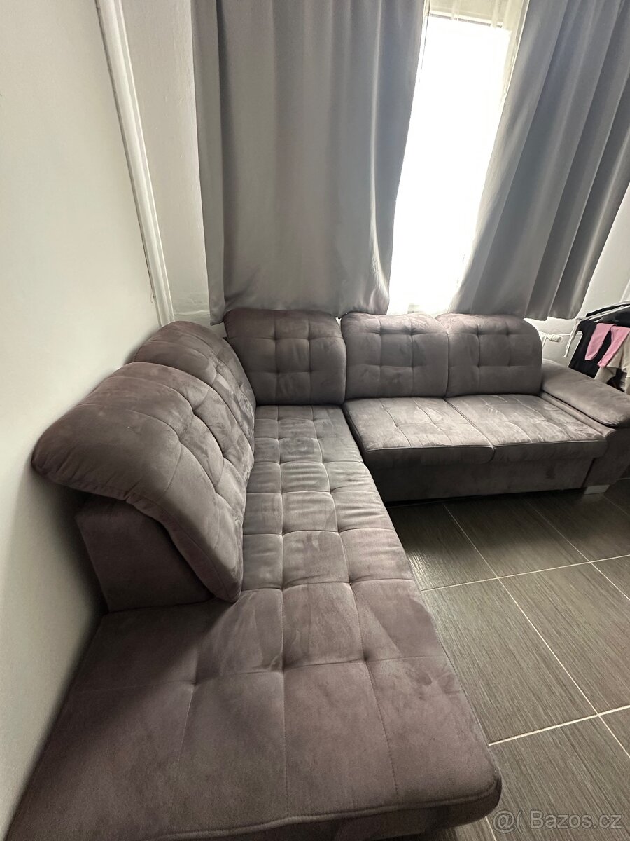 Rozkládací gauč s úložným prostorem - 2