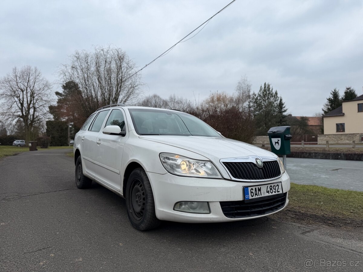 Škoda Octavia combi II dsg - 2