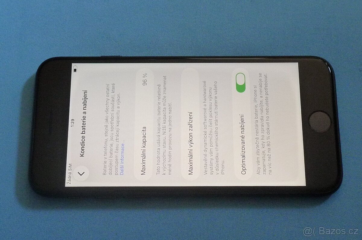 Apple iPhone SE 2022 64GB baterie 96% - 2