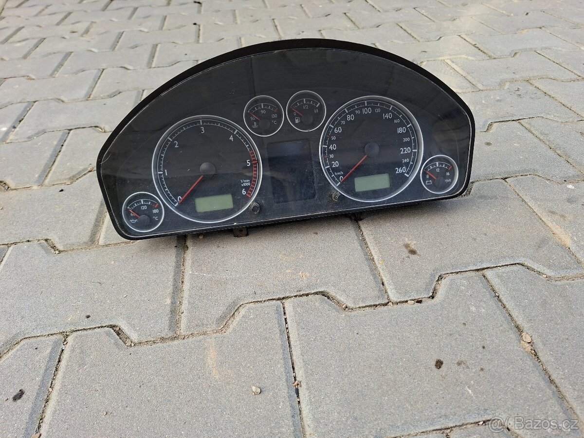 Prodám budíky na Seat Alhambra r.v. 2001 - 2