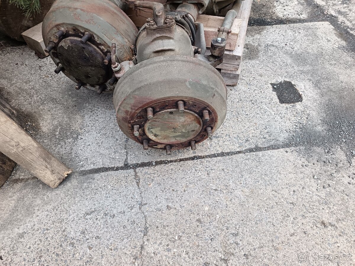 Praga v3s přední náprava - 2