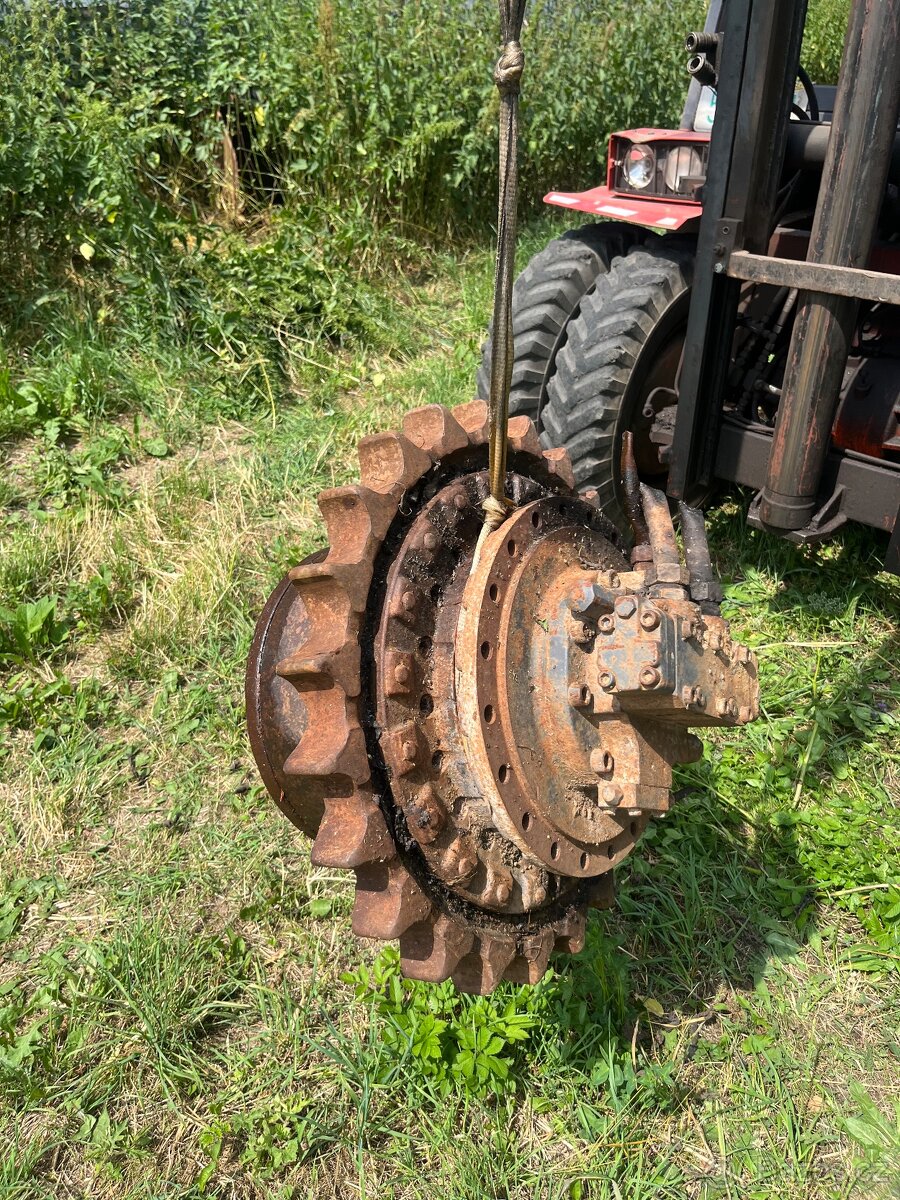 Kobelco SK 250 koncový převod - 2