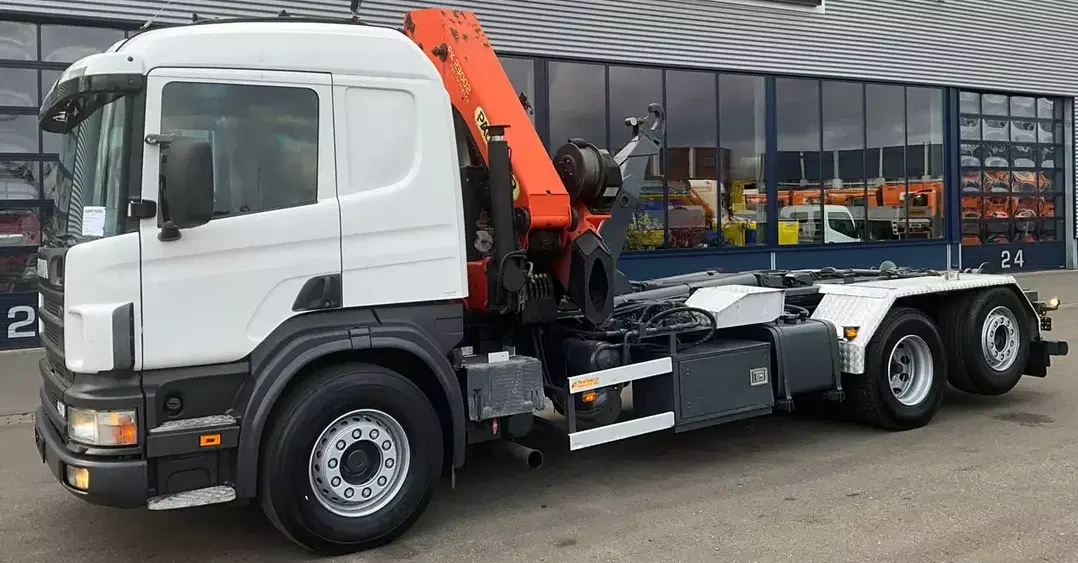 SCANIA P124/6X2/Nosič kontejnerů/Palfinger 23T/m