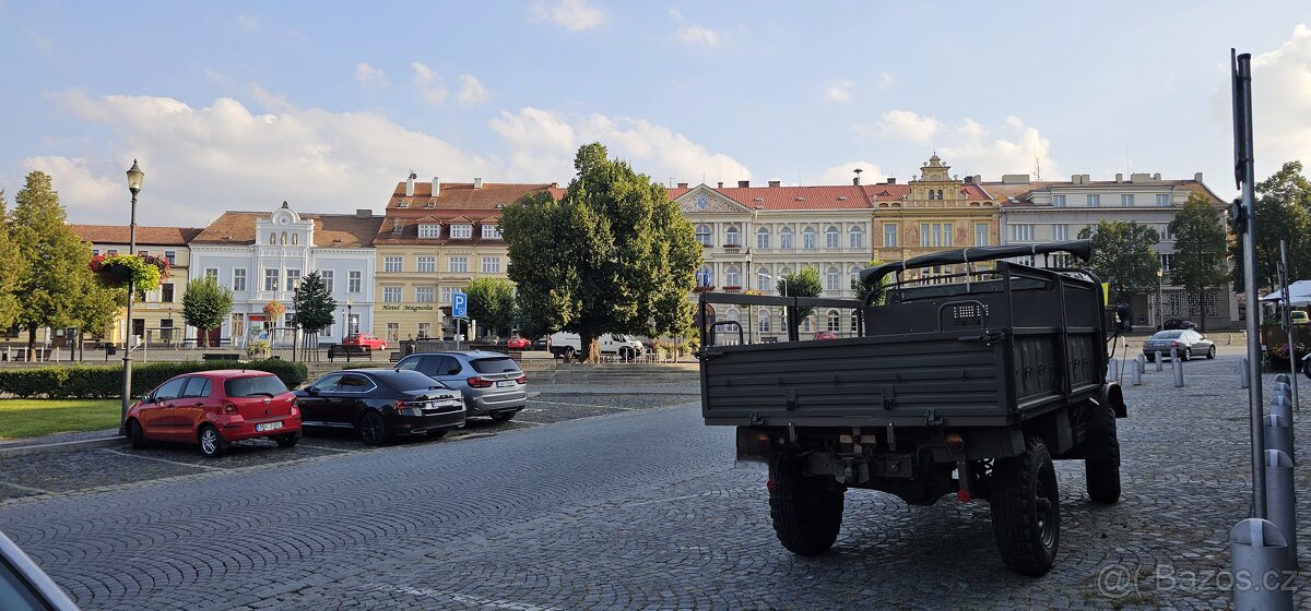 Mercedes Unimog 404 cabrio