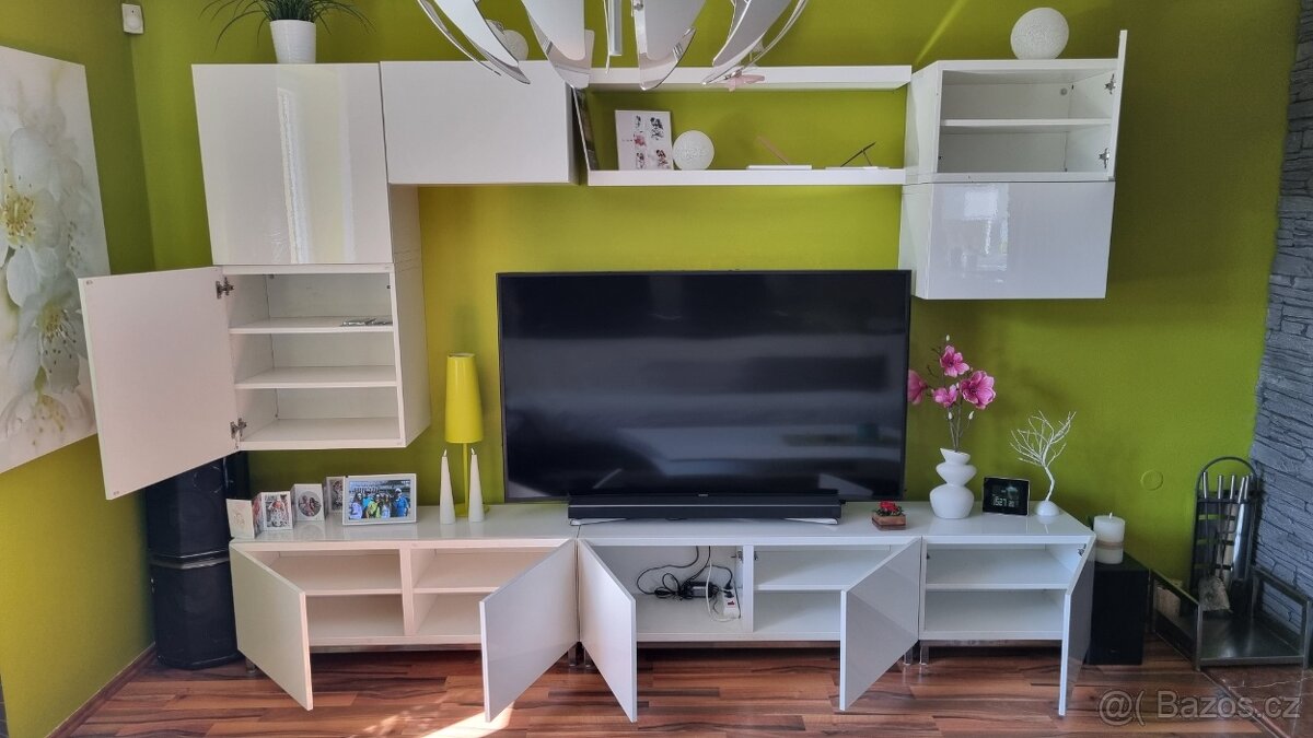 Bílý set skříněk a stolku (obyvák) - 2