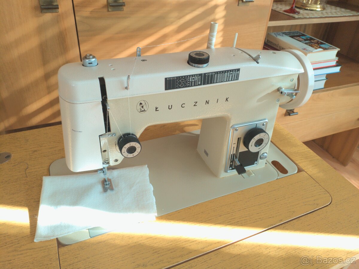 Šicí stroj Lucznik - 2