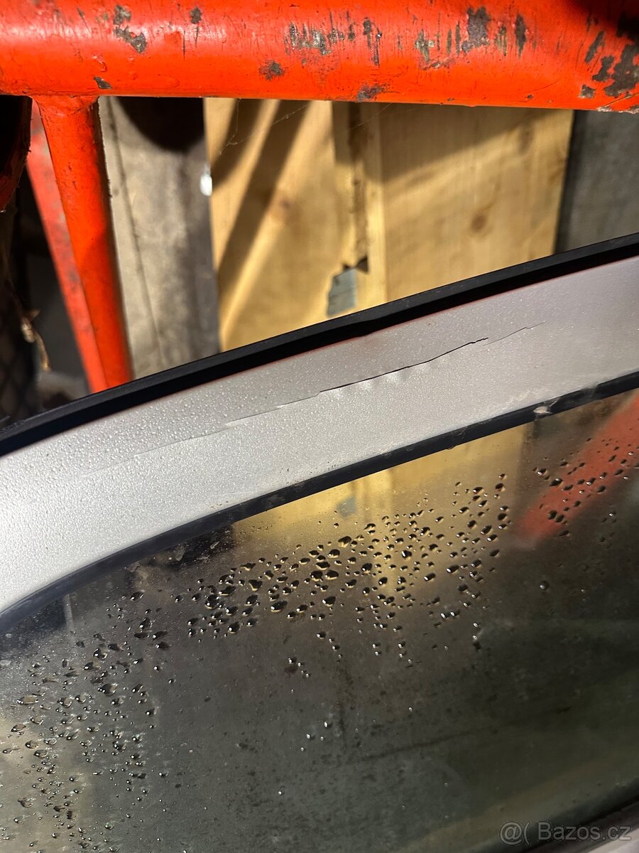 Přední dveře řidiče Suzuki Jimny - 2