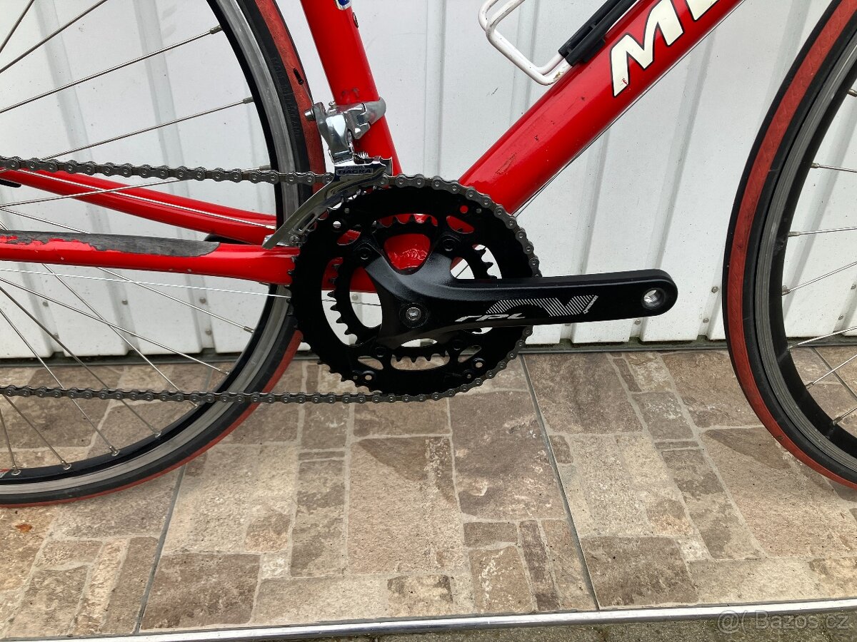 LEVNÉ SILNIČNÍ KOLO MERIDA - 2