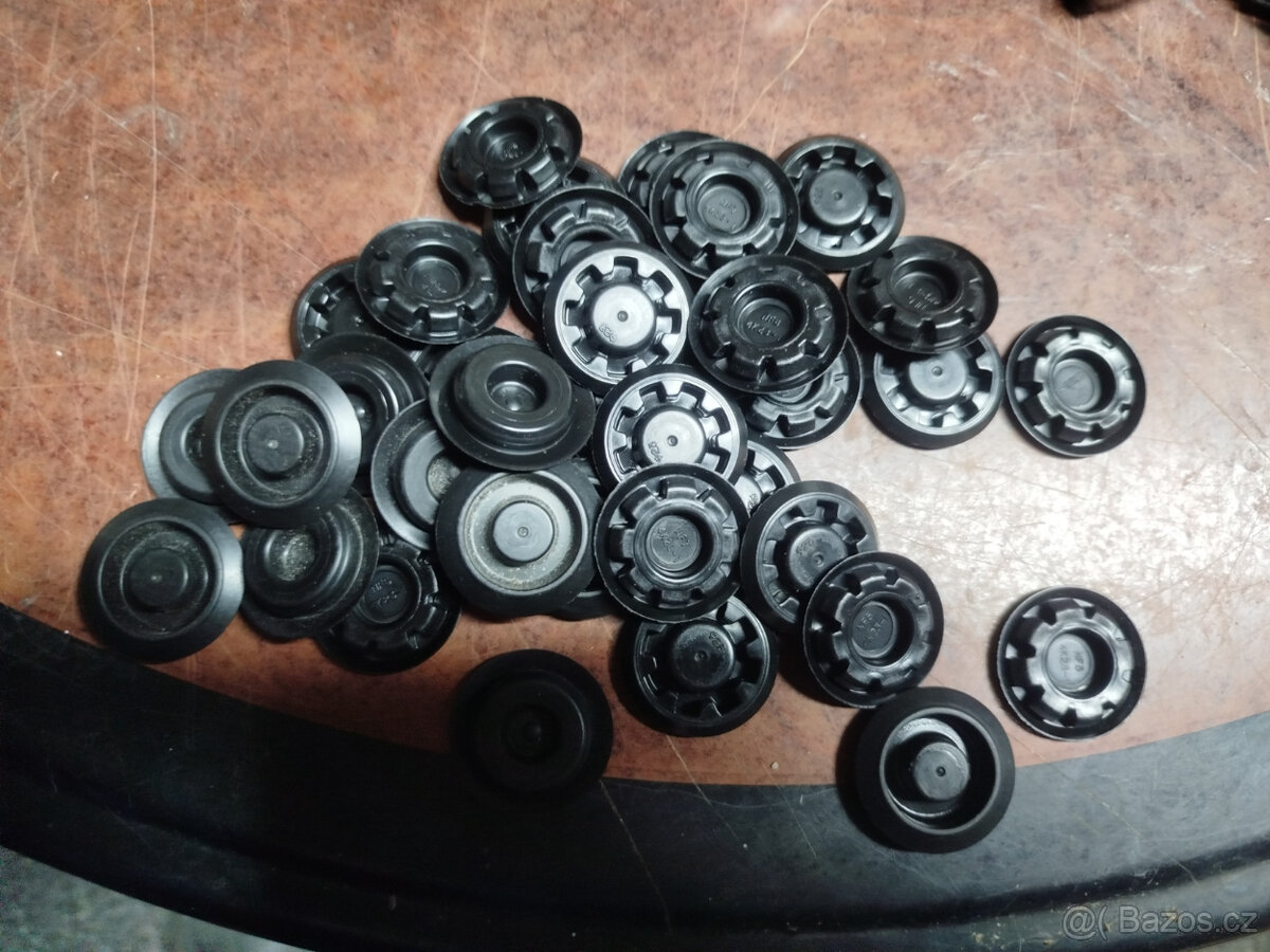 Peugeot 107,Citroen C1,Toyta Aygo - 2