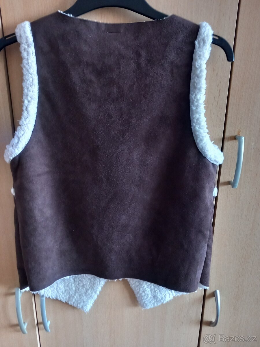 dívčí teplá vesta C & A vel. 170-176 nová - 2