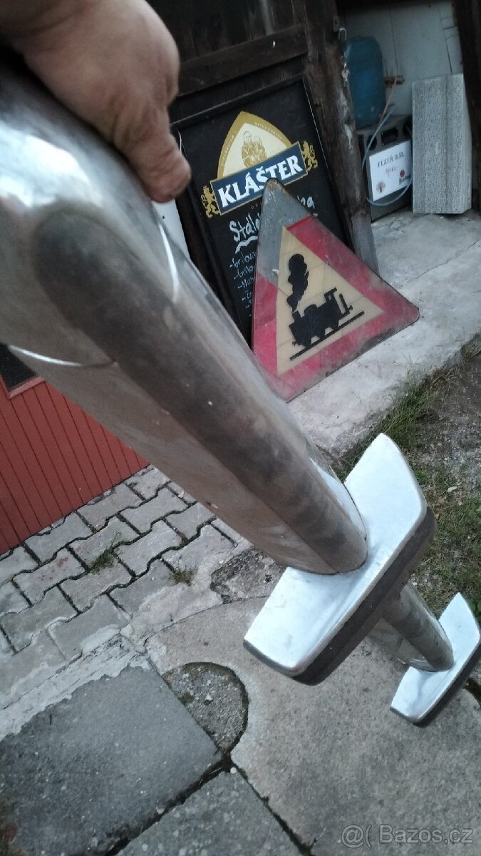 Starý nárazník na veterana - 2