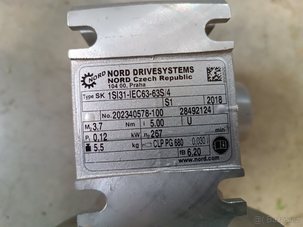 Elektromotor s převodovkou 267ot/min - 2