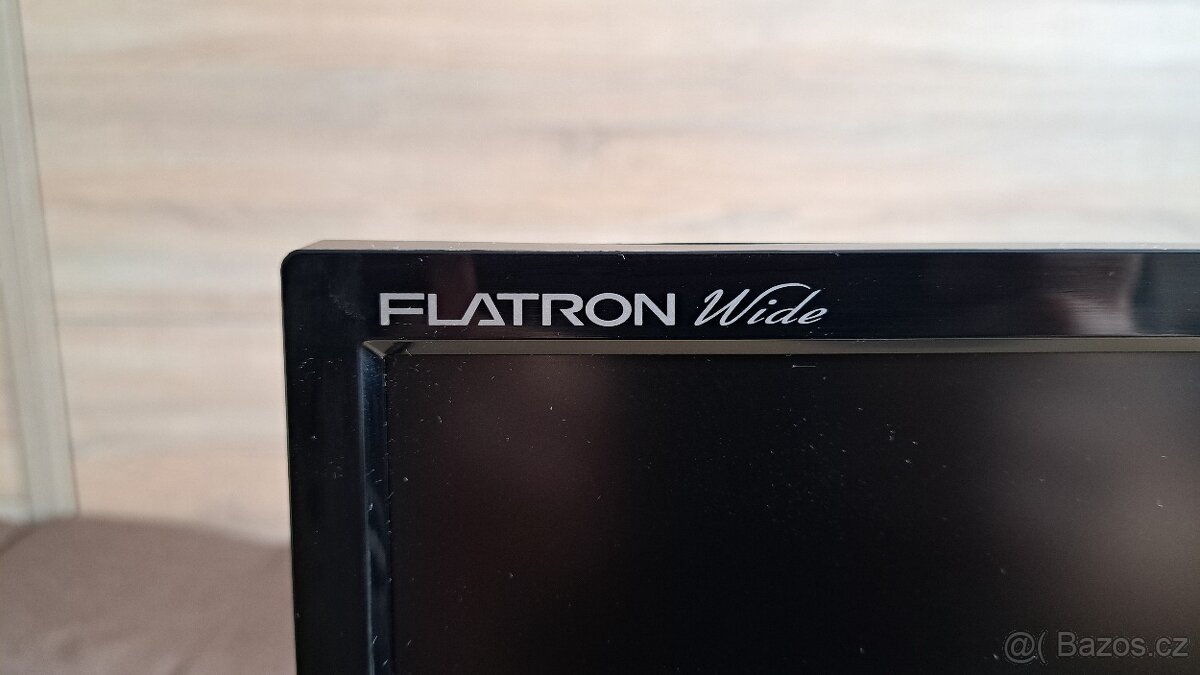 Monitor 22" LG Flatron Wide L226WTQ - 2