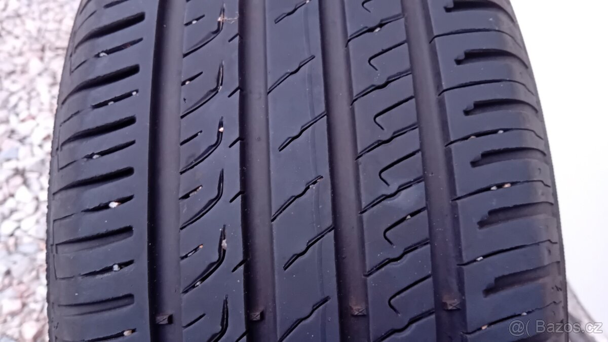 Barum Bravuris 215/50r17 - 2