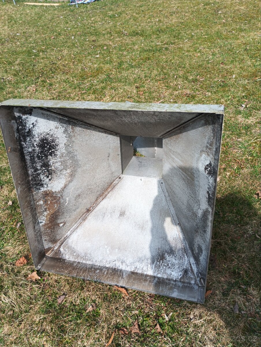 Hliníková stříška na udírnu, gril. - 2