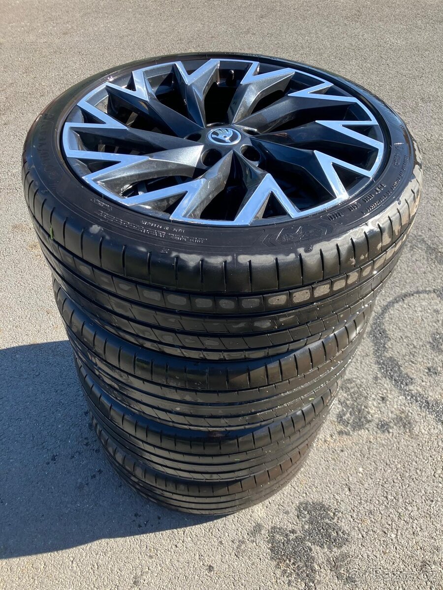 Helix 19" Superb 4 vč. pneu GoodYear - 2