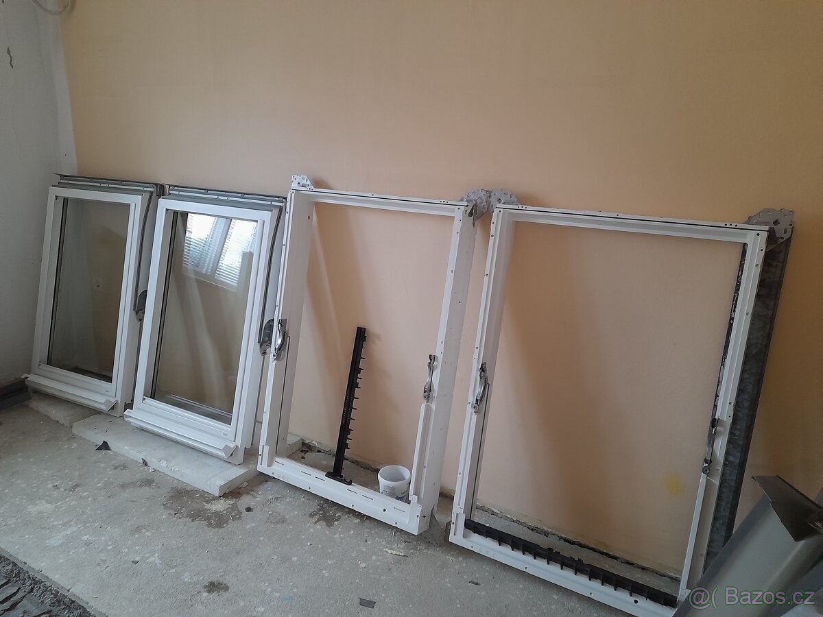 Střešní okno Velux 118 x 78 - 2