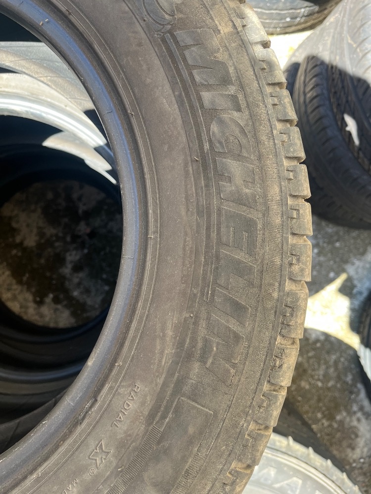 225/65R16C Michelin - 2