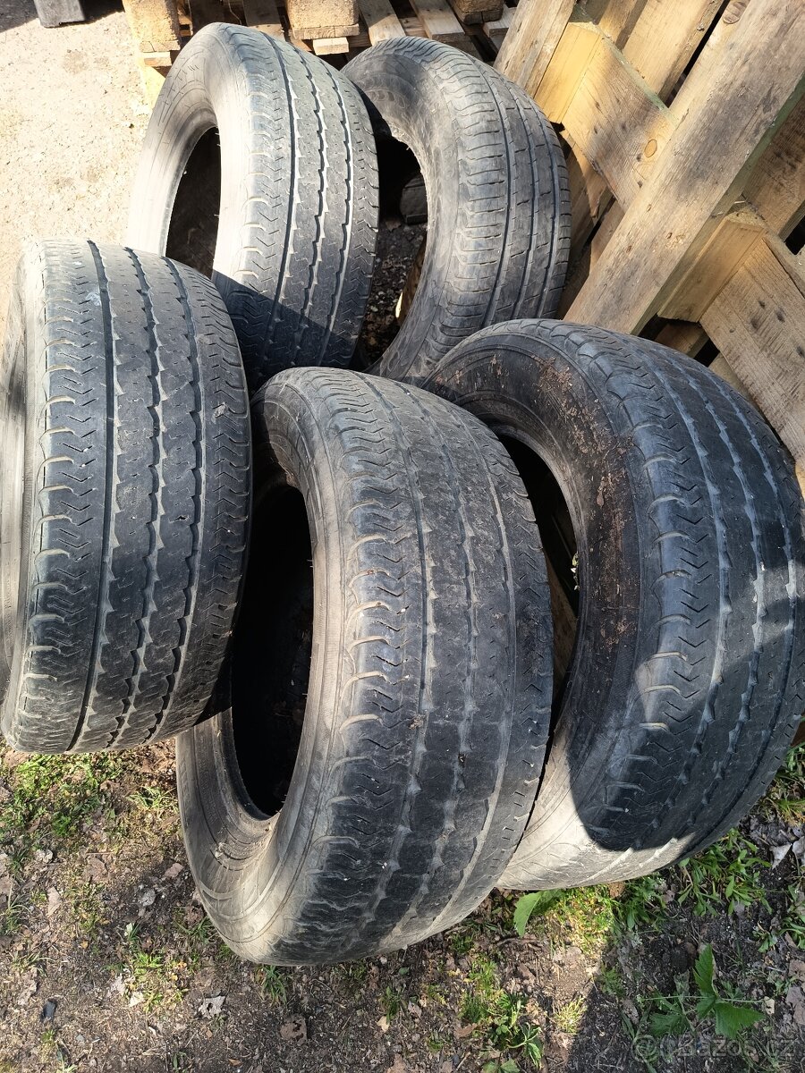 Pneu 235/65 R 16C - 2