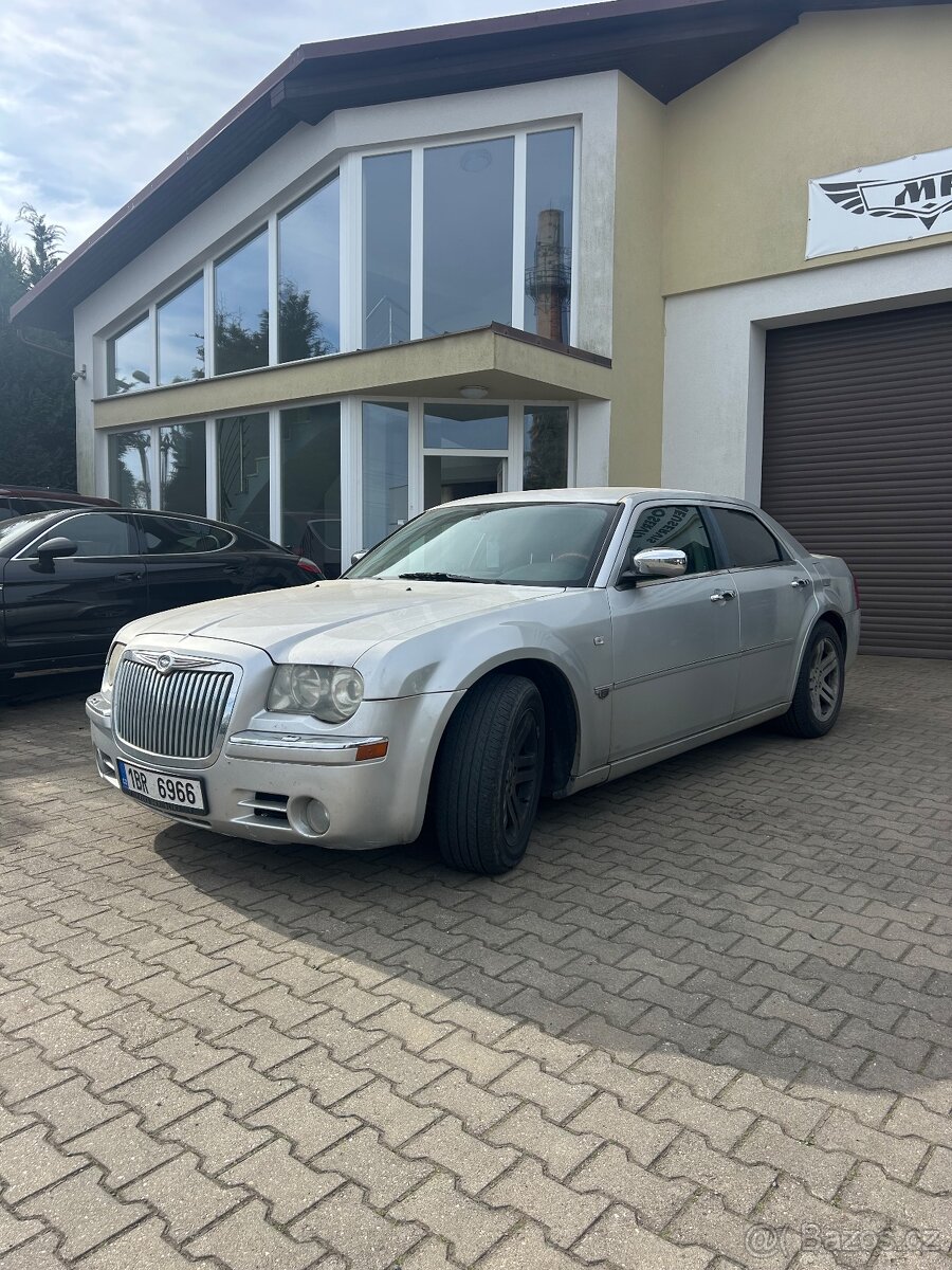 Chrysler 300C 3.5i LPG sedan, nová stk - 2