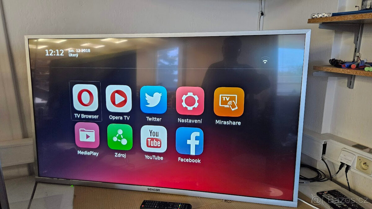 LED TV, 55" Sencor SLE 55US500TCS - 2