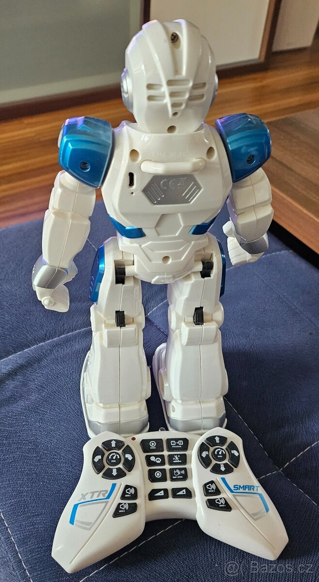 Dálkově ovládaný robor - 2