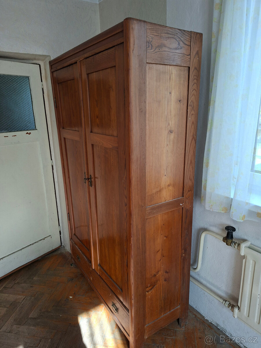 Starý nábytek - 2