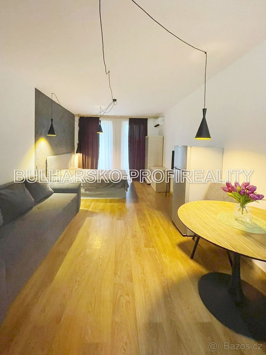 Bulharsko-PROSTORNÉ STUDIO (43 m²) | - 2