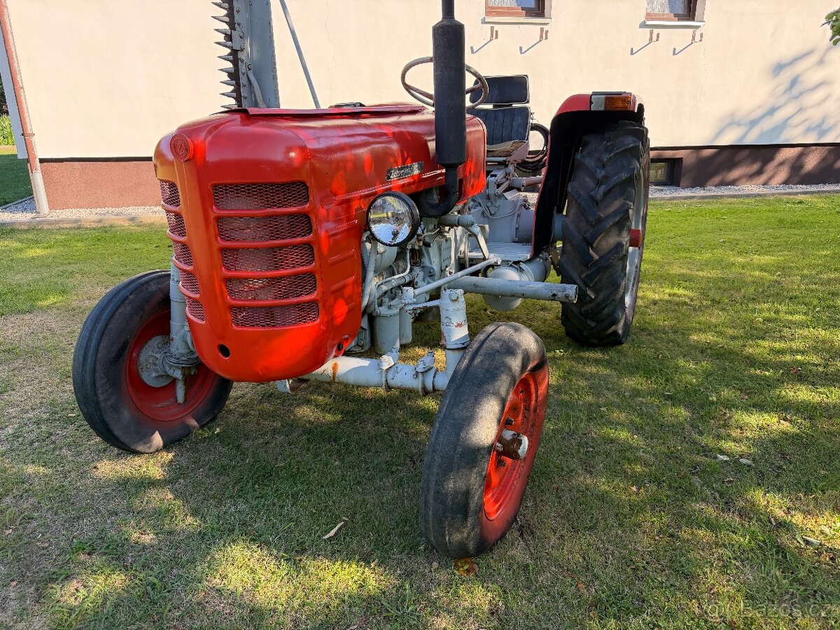 zetor 3011 s boční lištou - 2