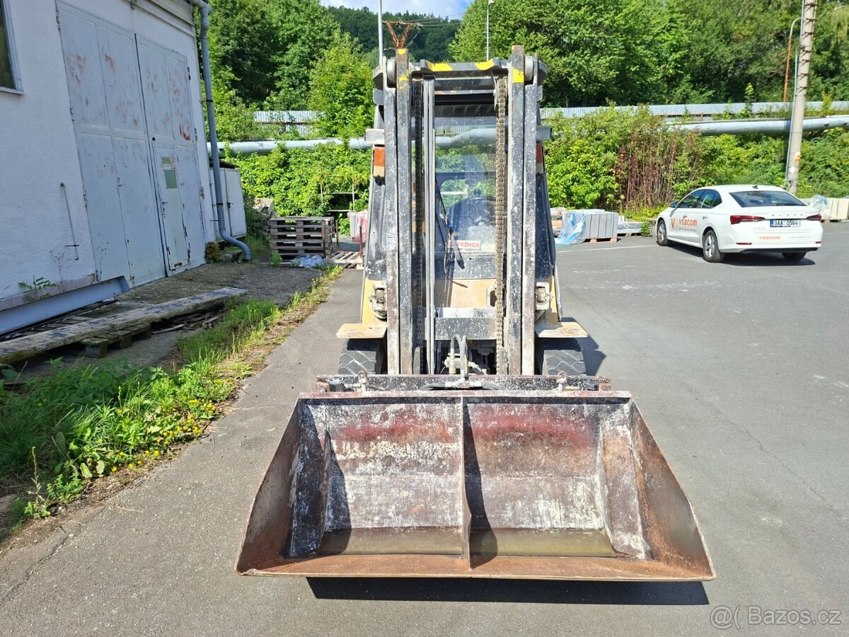 CATERPILLAR DP 40 - 2