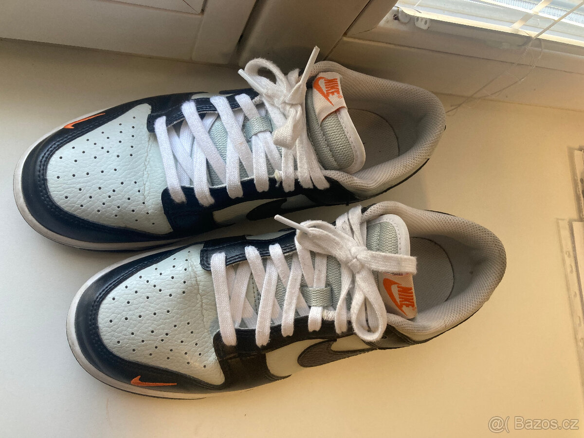 Nike Dunk Low Black/ Medium Ash-Light Silver - 2