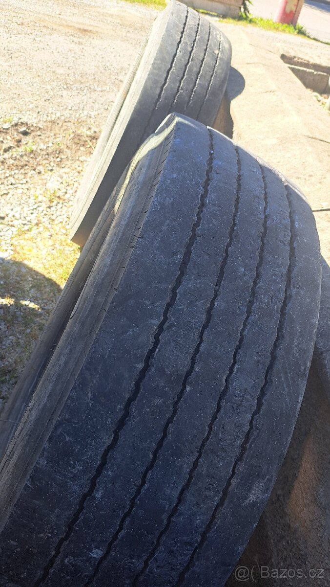 Pneu na nákladni vůz - 2