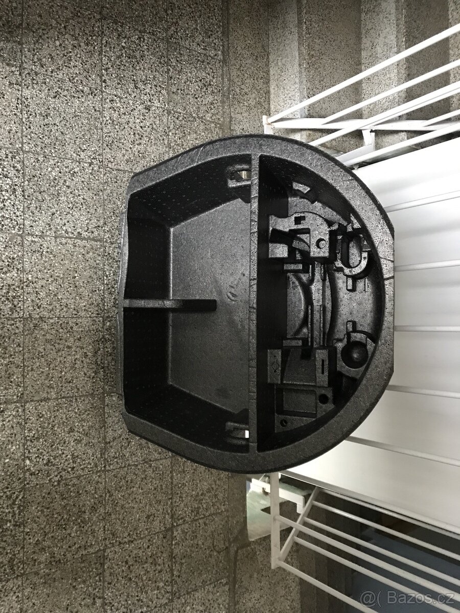 Polystyrenová výplň do kufru auta ŠKODA SUPERB II combi - 2