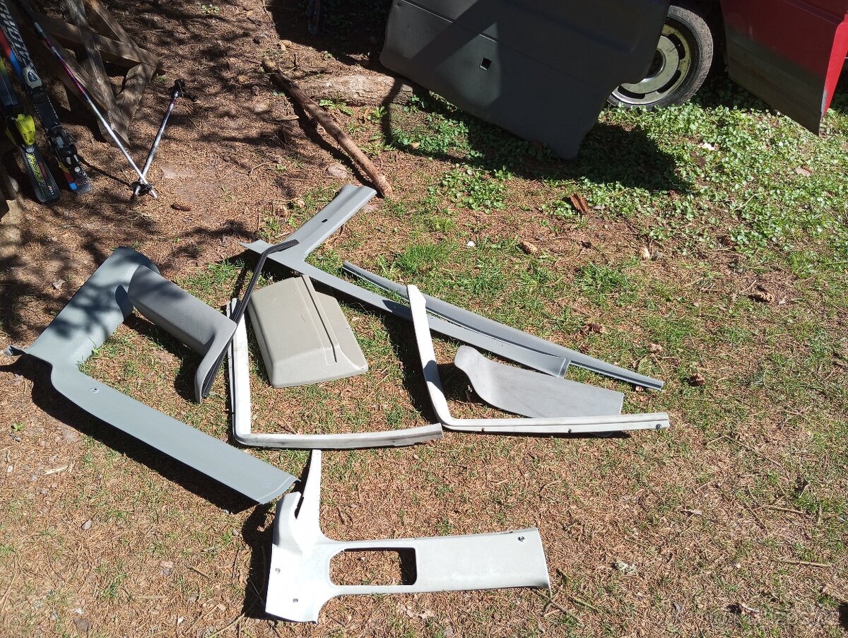 Prodám díly z VWT4 multivan - 2