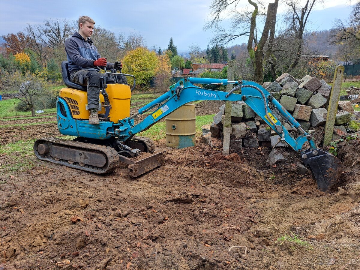 Pronájem minibagru 1200kg - 2