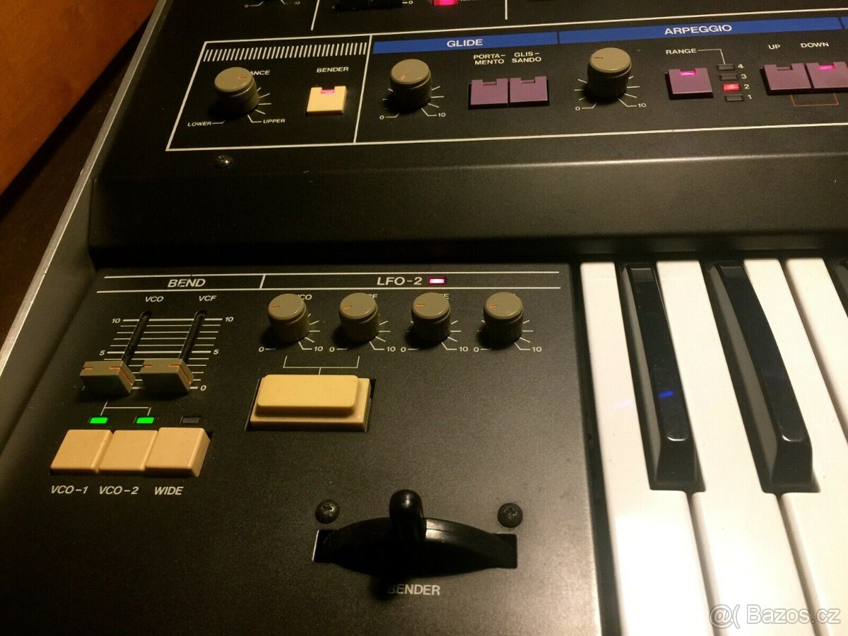 Roland Jupiter 6 - Vintage analogový syntezátor s MIDI, 6 hl - 2