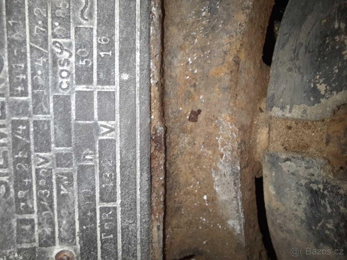 Třífázový motor Siemens, těžký na cirkulárku - 2