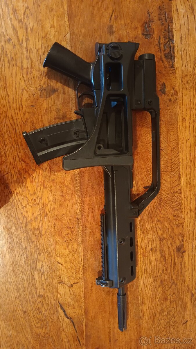 Airsoftová zbraň - 2