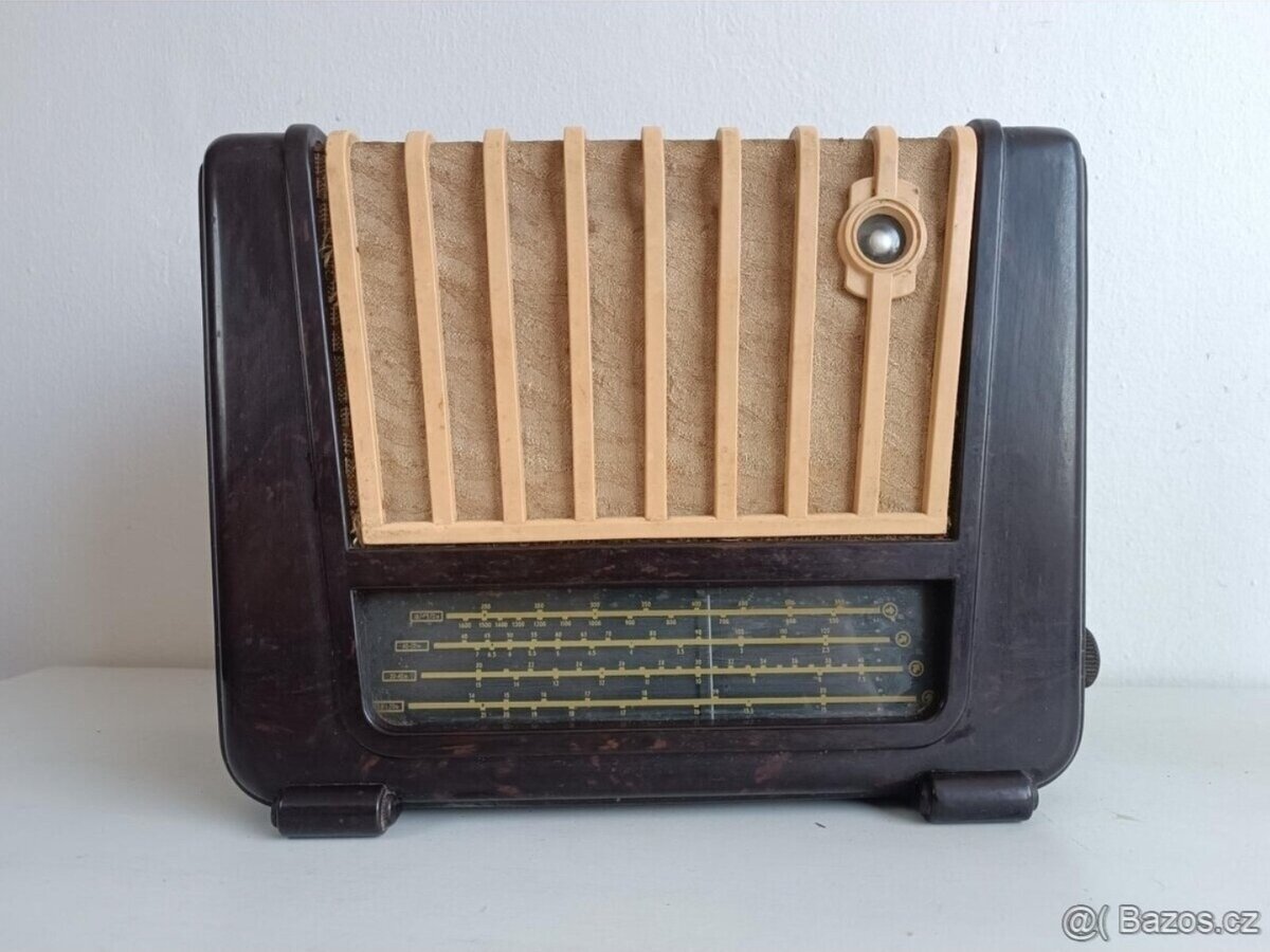 Tesla staré rádio 413U poptávka - 2