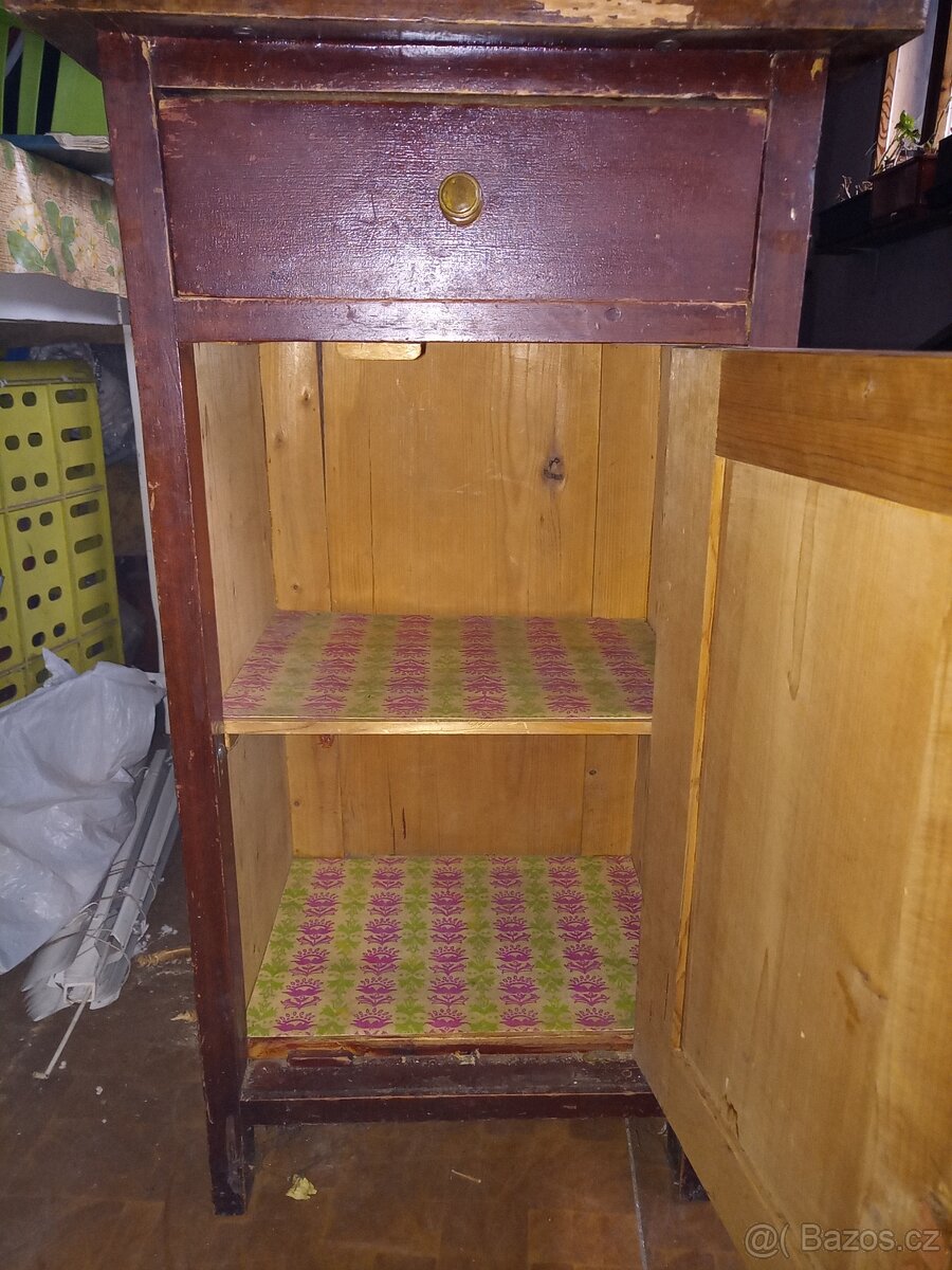 Stará skříňka - 2