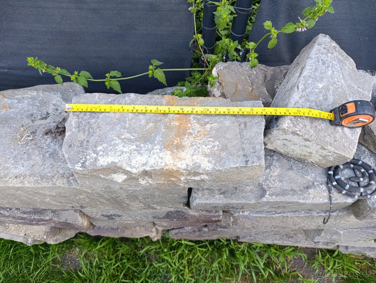 Kočičí hlavy, dlažební kostky, obrubníky - 2