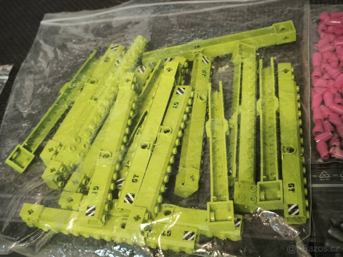 Směs lego dílků - 2