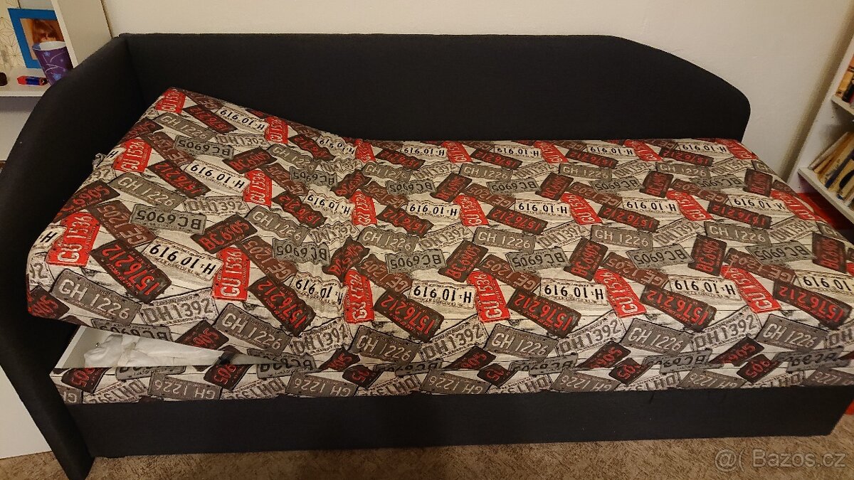 Polohovatelná válenda / postel - 2