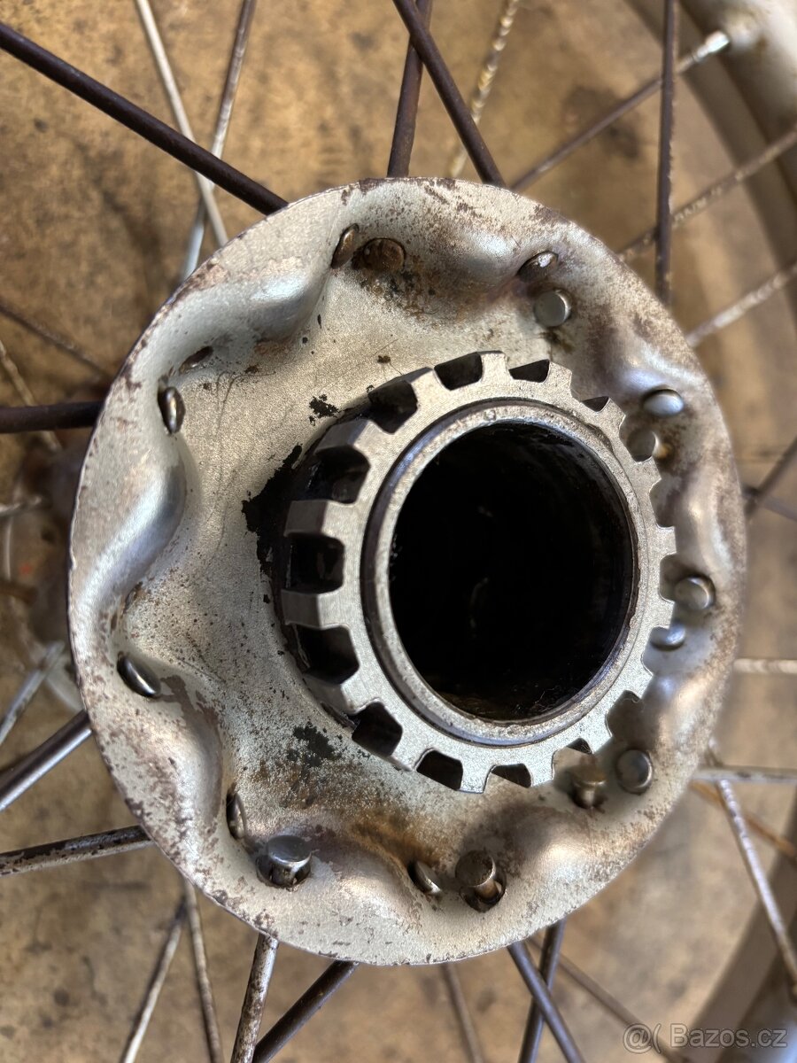 Zadní kolo pulbuben - 2