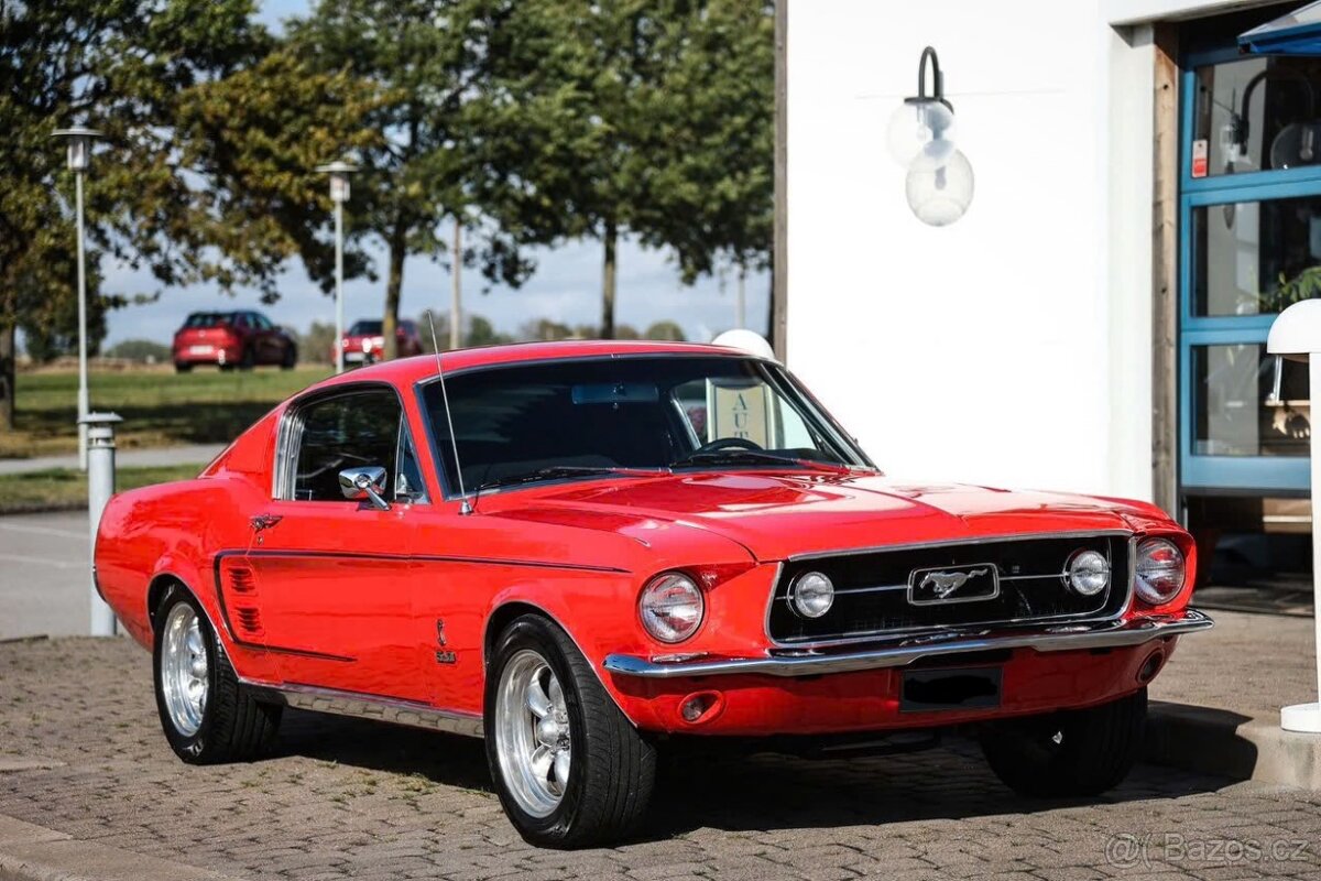 Ford Mustang FastBack manual 5.0 - 2