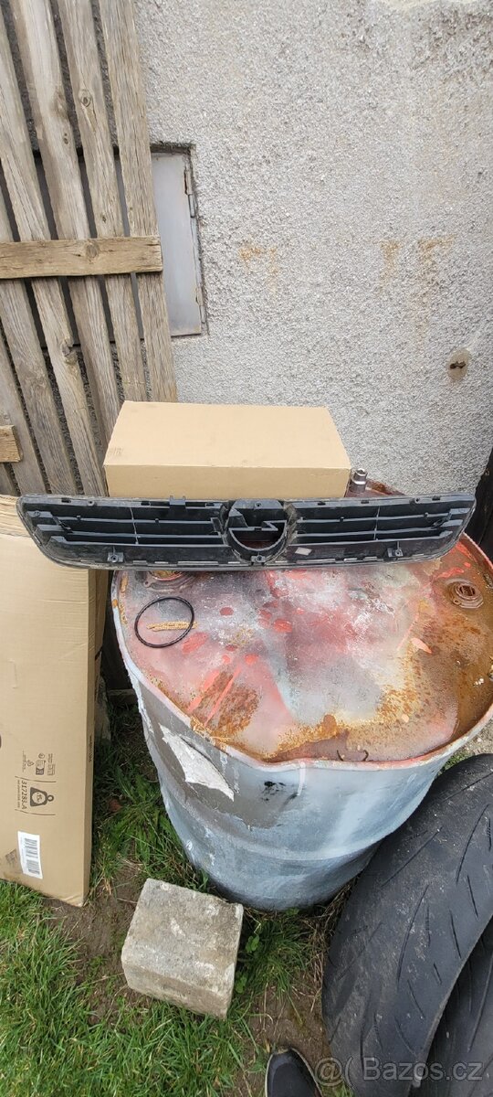 Opel Astra G Gril - 2