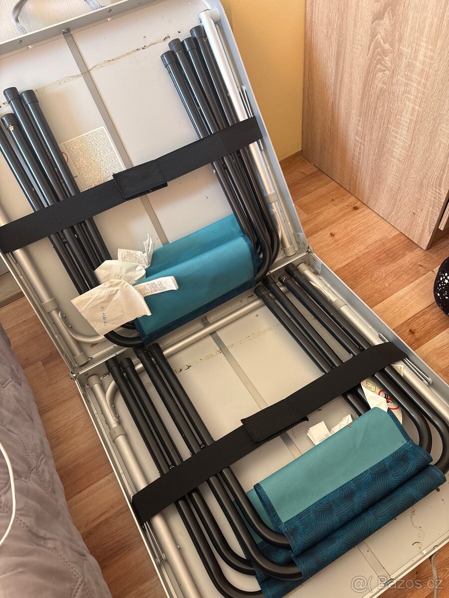 Rozkládací stolek - 2