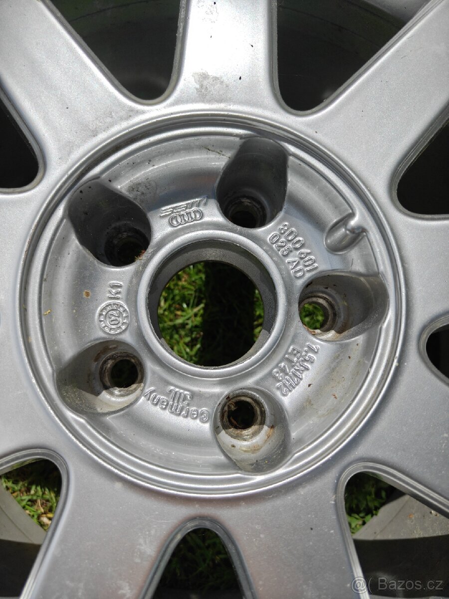 Audi R17 - 2